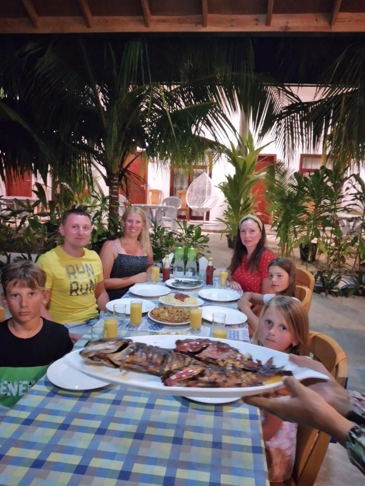Sunrise Inn Thoddoo Luaran gambar