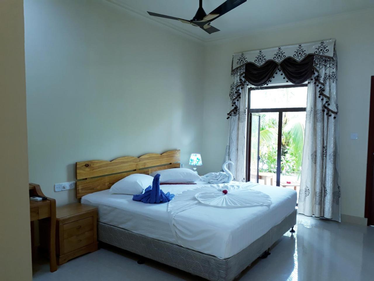 Sunrise Inn Thoddoo Luaran gambar